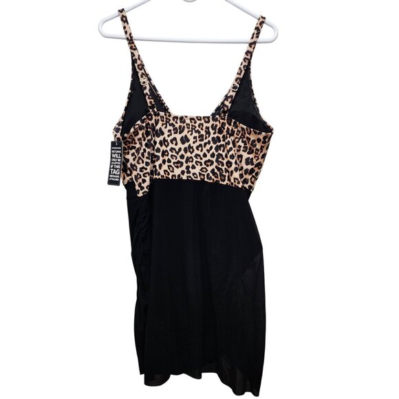 Leopard Print V-Neck Swim Dress With Ruched Sides & Built-In Bottoms Size XXL - Picture 6 of 7
